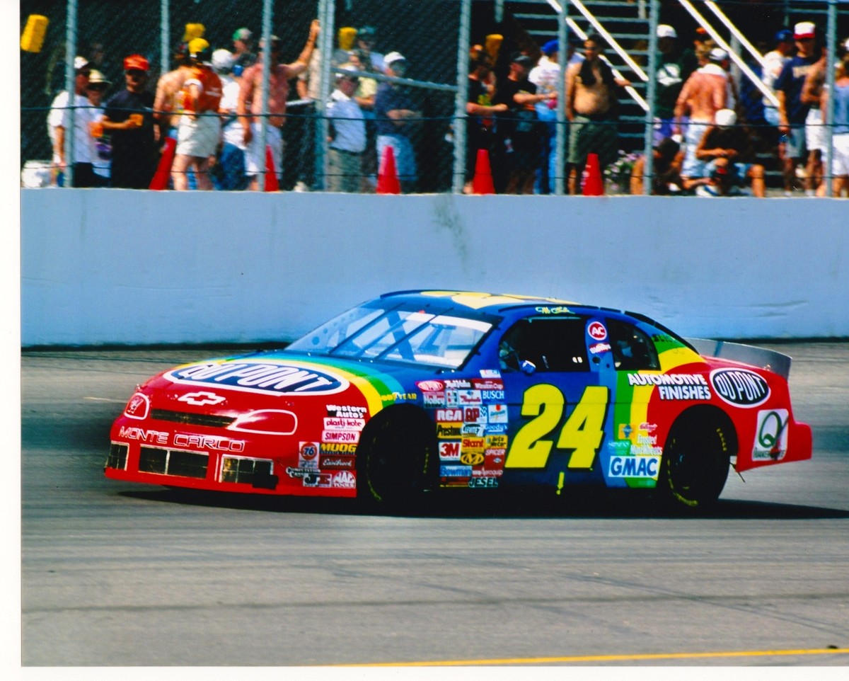 洋書 NASCAR's Wild Years Real NASCAR: White Lightning, Red Clay, and Big Bill France