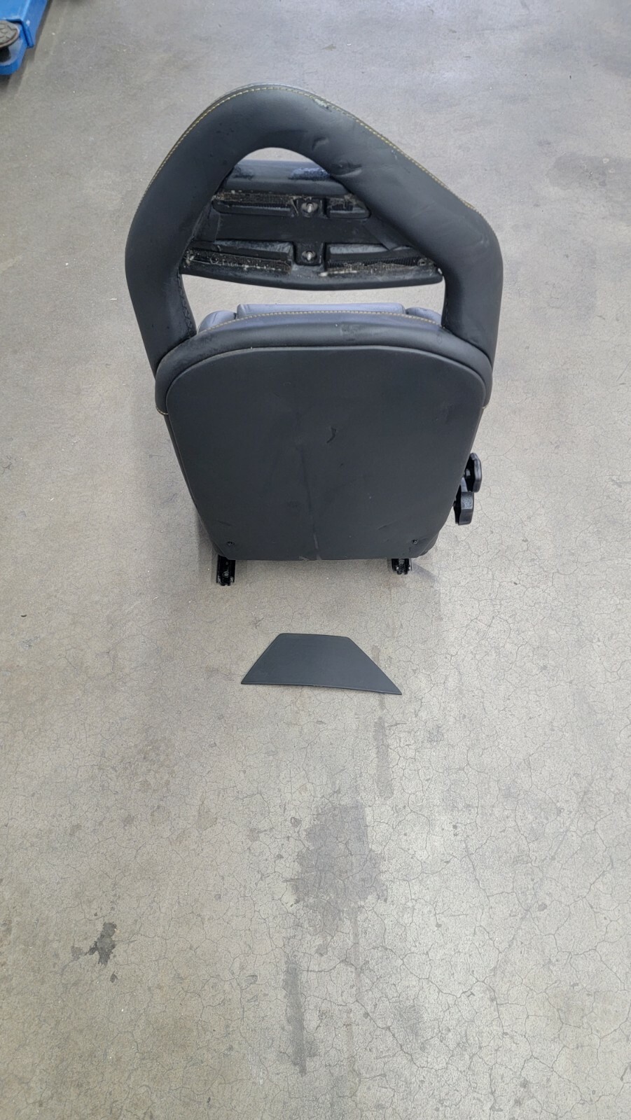 LAMBORGHINI MURCIELAGO LP640 PASSENGER RH RIGHT SIDE SEAT OEM 410881030C