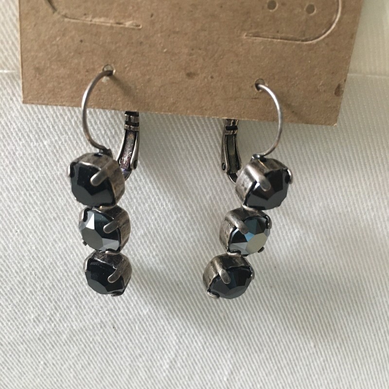 NEW 3 Drop 8mm Earrings 1.5 Inch Long Made withSwarovski Onyx, Chrome, Crystals