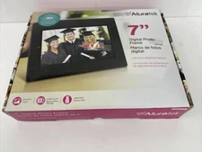 Aluratek Digital Photo Frame with Automatic Slideshow - 7 inch - ADPFWM7S.
