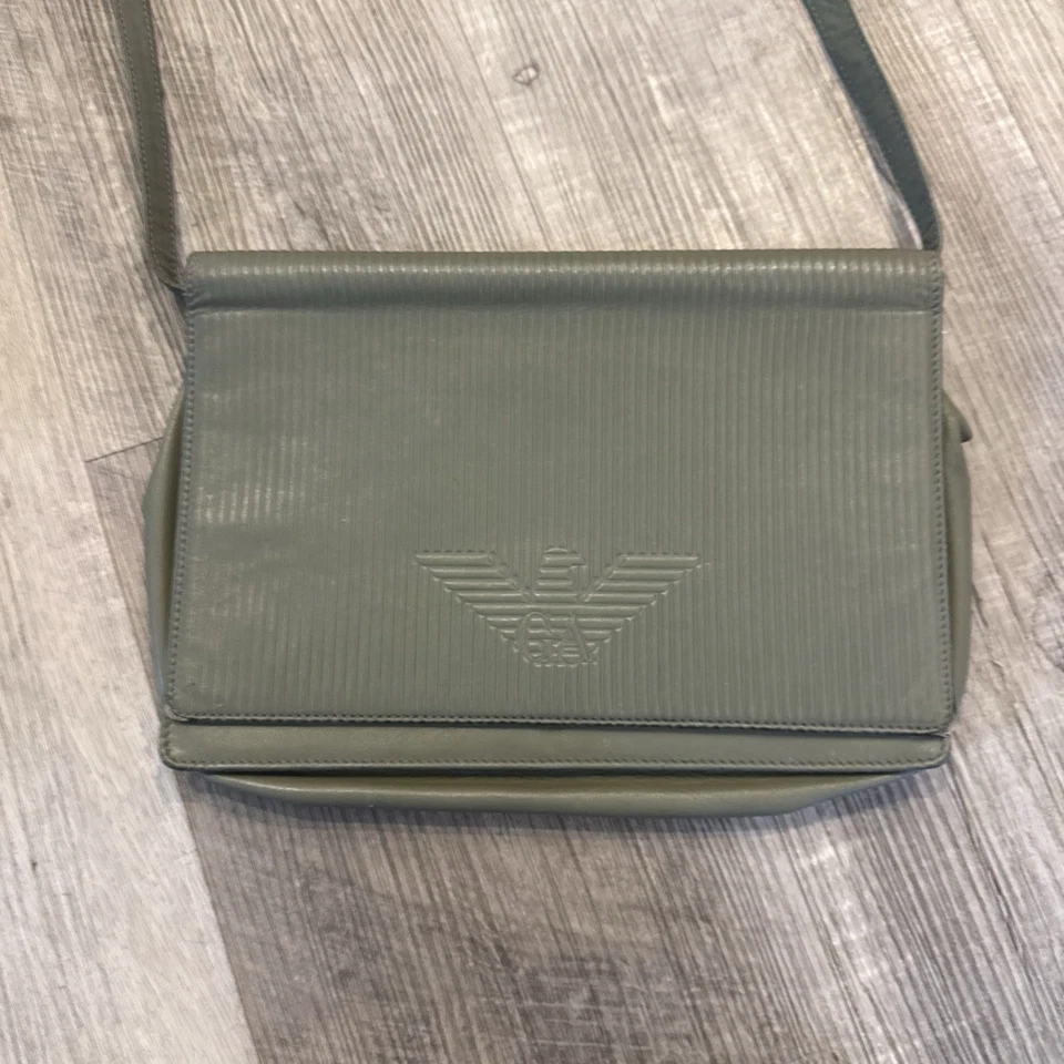 复古 Giorgio Armani x Valextra 绿色皮革信封手拿包 — 第 2/4 张图片