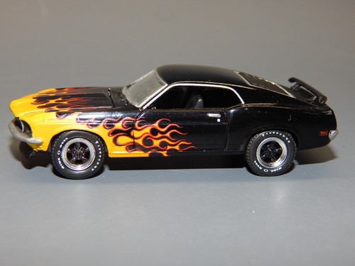 1969 69 Ford Mustang Fastback BOSS 429 Black w/ Flames Diorama Replica 1/64 - Picture 5 of 5