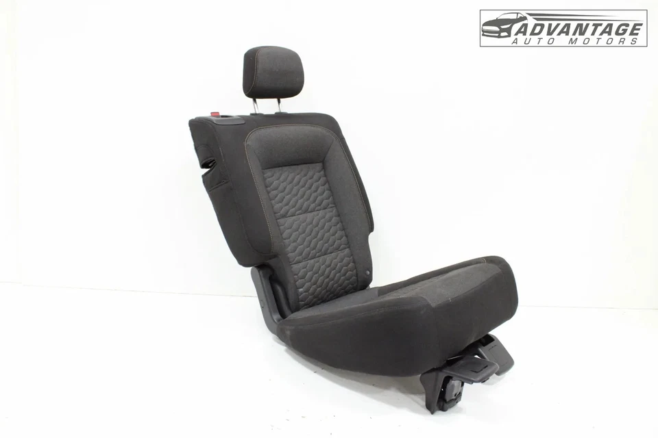 Chevrolet Equinox 2018-2021 lado trasero derecho segunda fila asiento negro OEM Foto 3 de 4