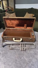 Vintage Silver Olds Ambassador Trumpet W/case #272445
