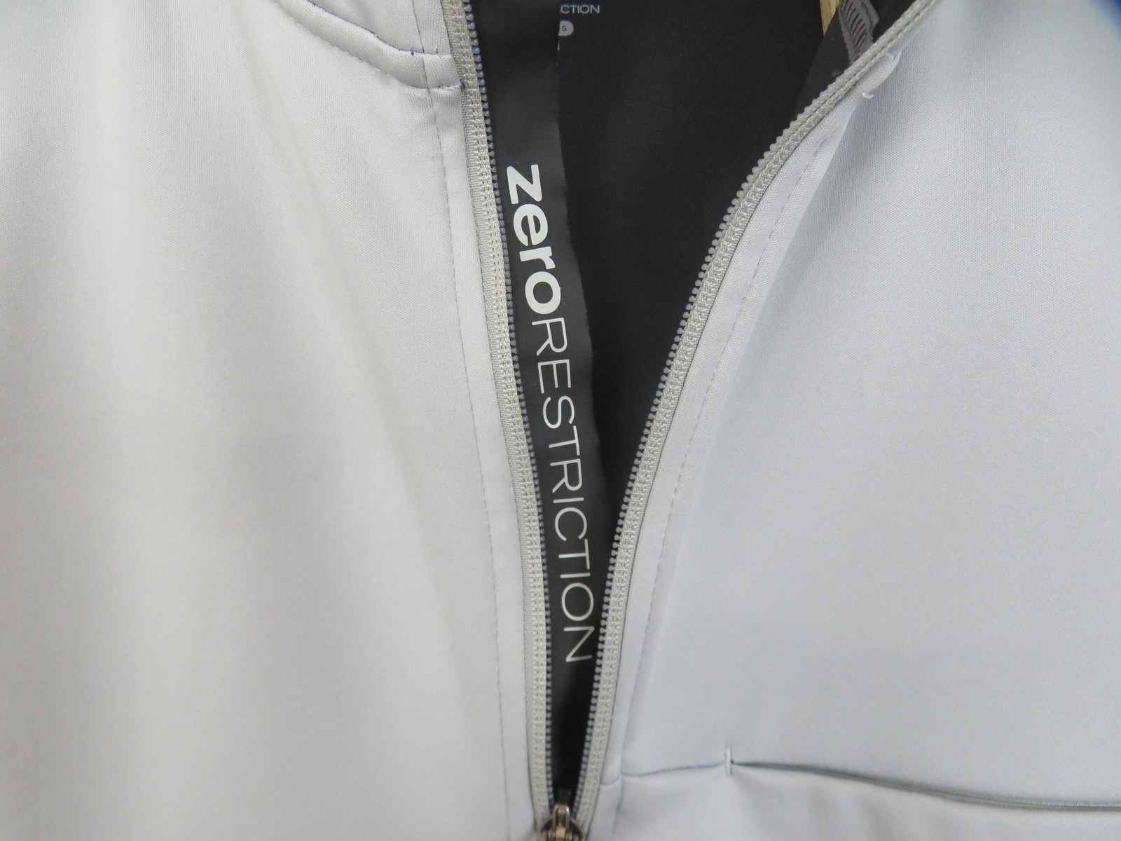 Zero Restriction Jacket Mens Large Gray Softshell… - image 5