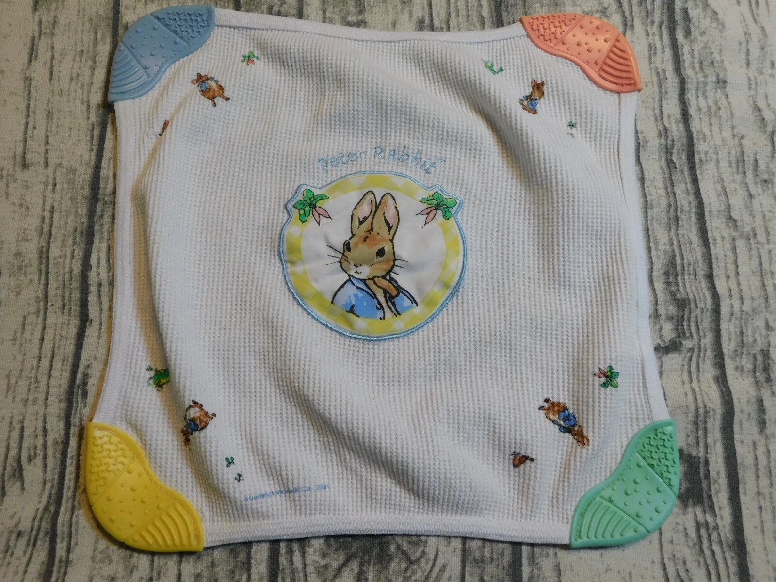 VTG PETER RABBIT SECURITY BLANKET TEETHING TOY THERMAL WAFFLE HTF RARE 2001