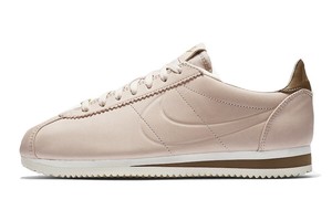 maria sharapova shoes