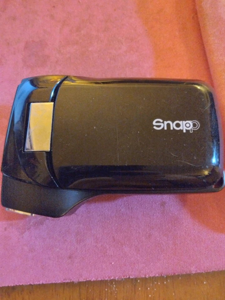 Coby CAM4002 SNAPP Camcorder Black 2.4" LCD - Works But Has Problems - Image 2 of 2