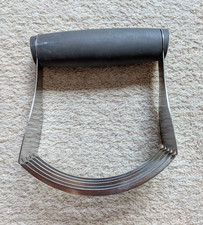 Lakeland Pastry Cutter/Chopper