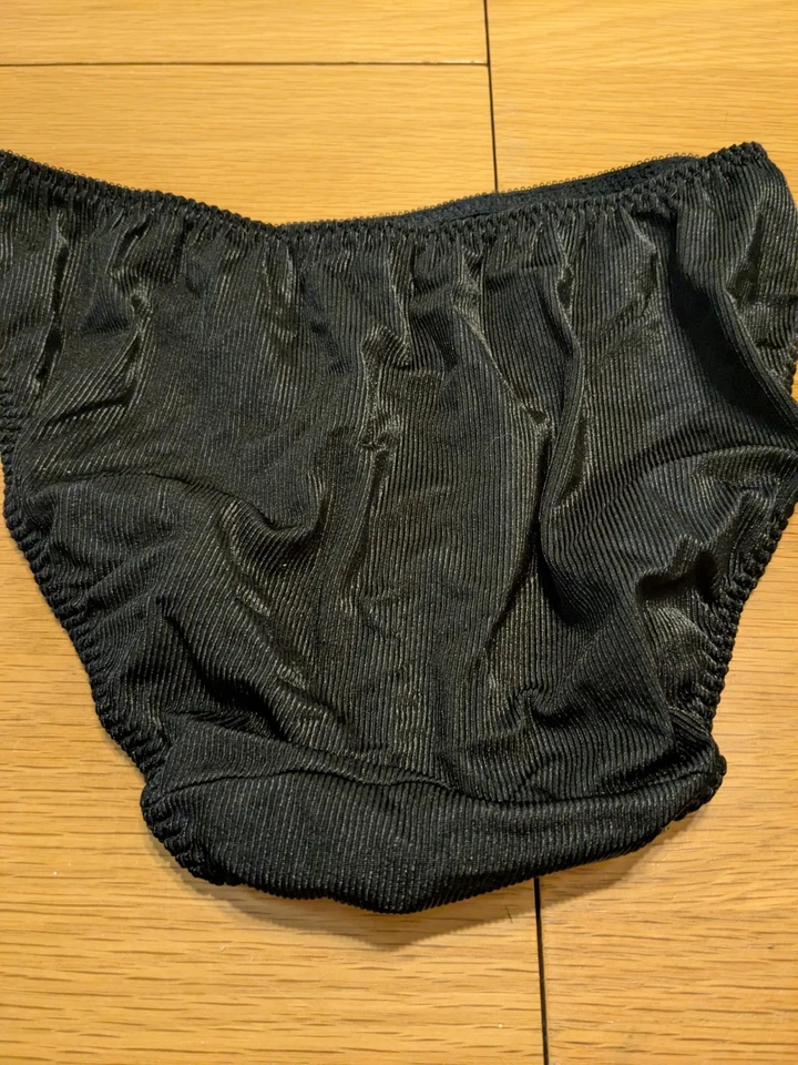 Vintage 1990’s Warner’s Body Beware Black Textured Panties Sz 6 M - Image 3 of 4