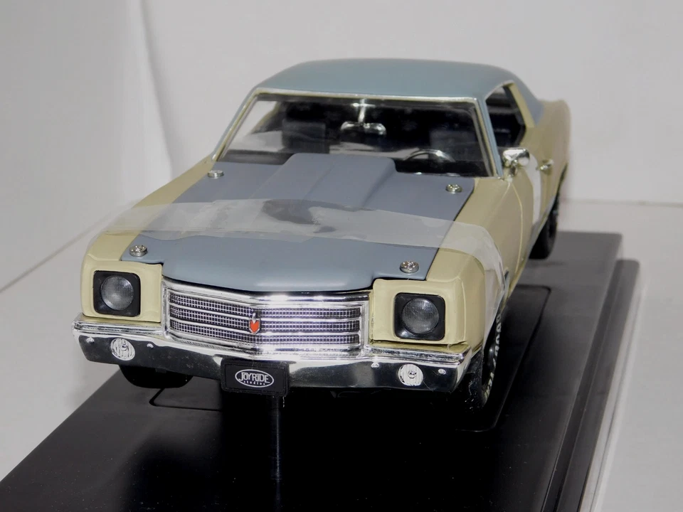1970 Chevy Monte Carlo THE FAST AND THE FURIOUS Tokyo Drift RC2 53610A 1:18 - Image 2 of 4