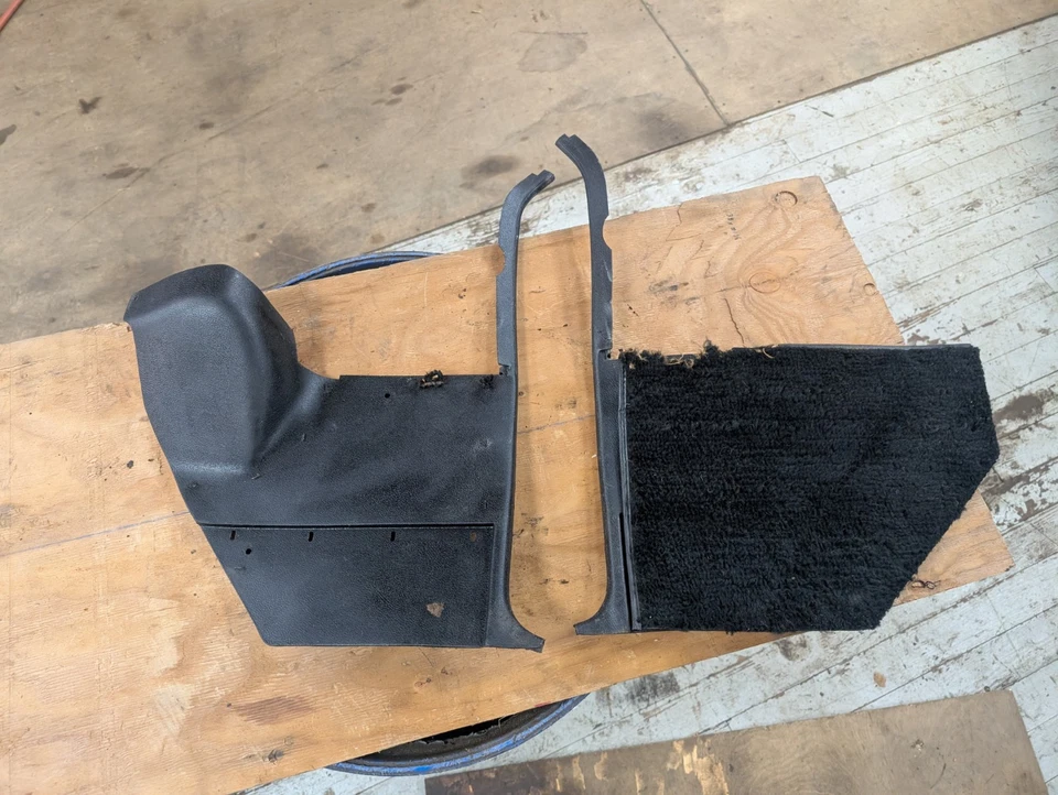 1967 1969 Cadillac Eldorado Kick Panels отделка салона черная оригинальная 1968 - Изображение 2 из 4