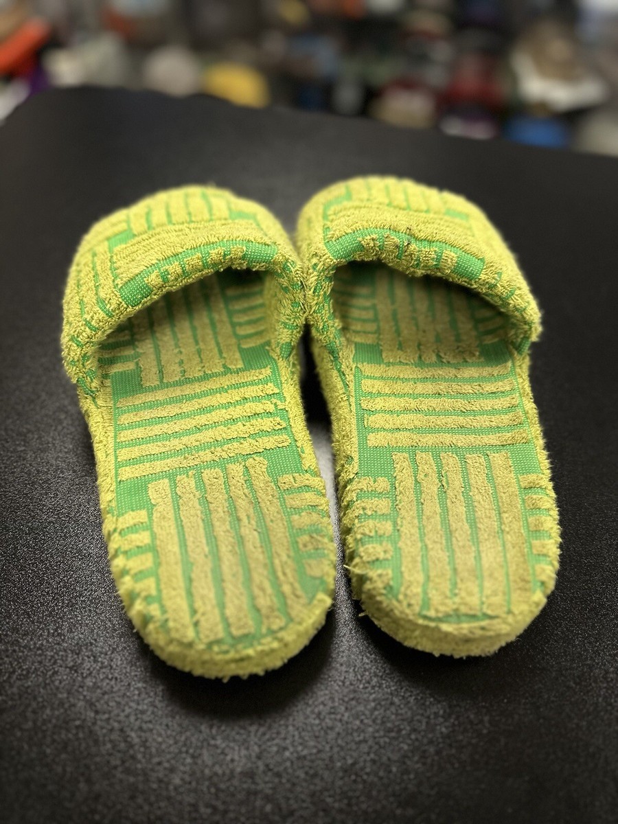 $600 Bottega Veneta Mens Intrecciato Resort Sponge Slipper