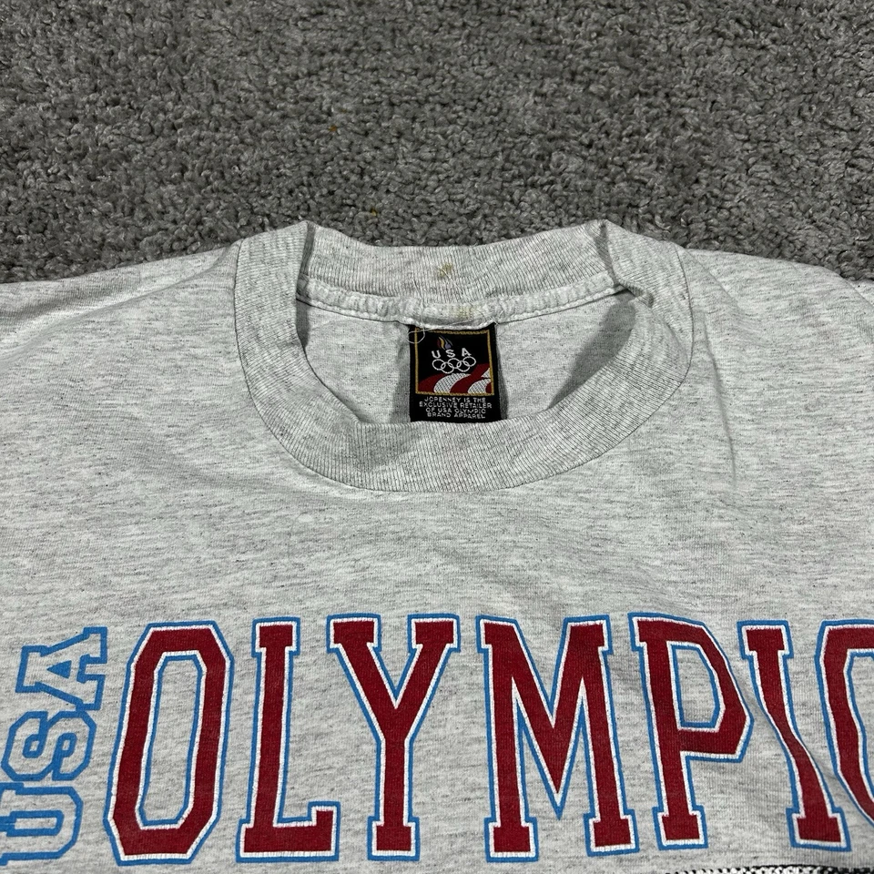 Camiseta de baloncesto olímpica vintage de Estados Unidos gris mediana hecha en Estados Unidos Foto 2 de 4