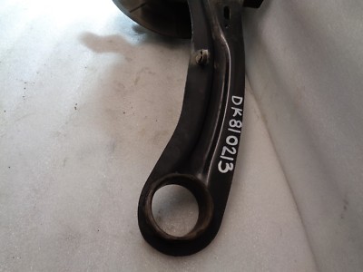 DK810213 2005-2006 MAZDA 3 REAR PASSENGER RIGHT SIDE SPINDLE