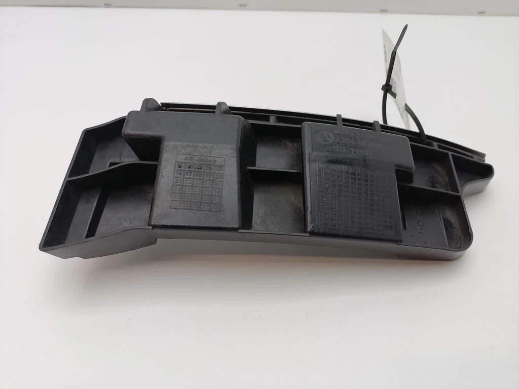 Mercedes-Benz C W204 Right Rear bumper mounting bracket 