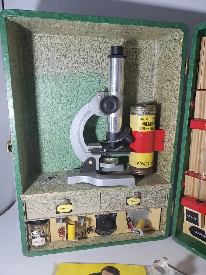 Juego de Microscopio Gilbert Vintage 1952/53 Estuche Verde RARO 14"X 10"X 5" Foto 3 de 4