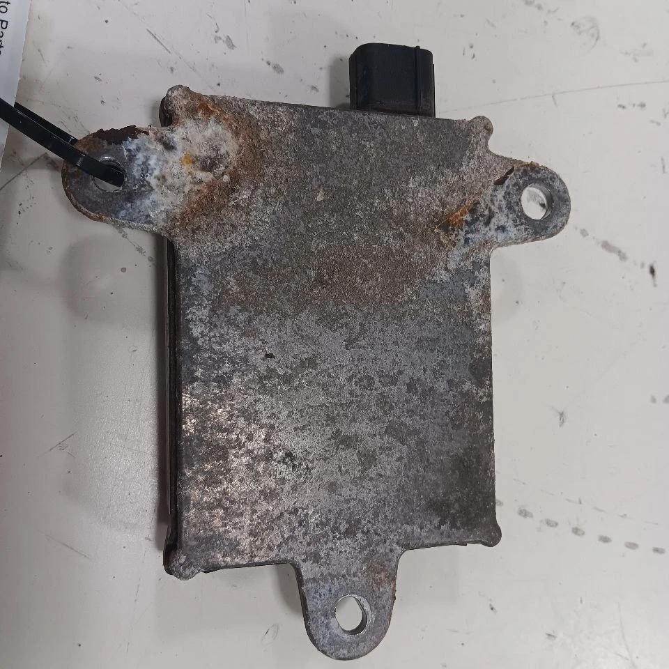 Driver Assist Blind Spot Alert Radar Control Module Only 16-18 Subaru Legacy - Image 2 of 4