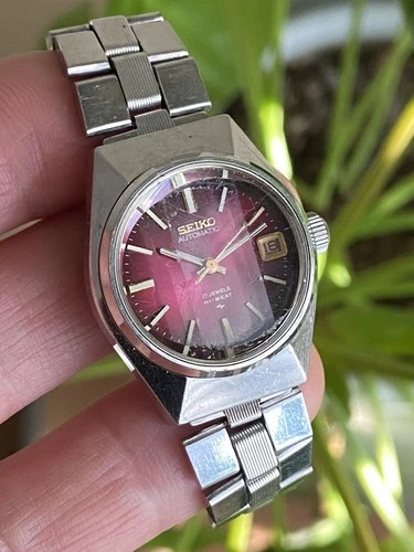 Seiko Automatic Watch Women  Red Dial Silver Tone Date 2205-0679 Runs