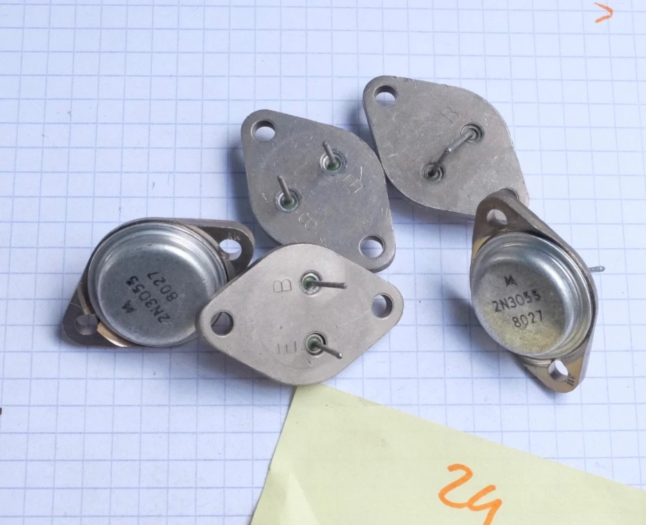 2x Motorola 2N3055 Transistor TO3. Prix pour un lot de 2 pièces. - Imagen 3 de 3