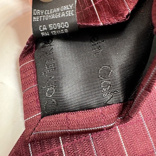 Juego de 2 Corbatas Calvin Klein Colección Acero 100% Seda Plata/Gris y Carmesí - Imagen 7 de 18