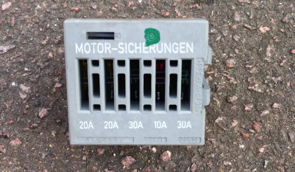BMW E46 DIESEL RELAY MOTOR FUSES 7787552 | eBay