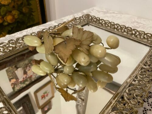 Grappe et feuilles vintage de raisins de jade japonais tige et feuilles belle sculpture de fruits MCM - Photo 1 sur 7