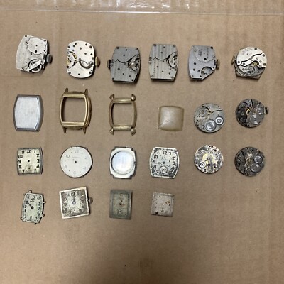 Lot De Boîtiers Et Cadrans Vintage Venus - NOS Pour Divers Calibres