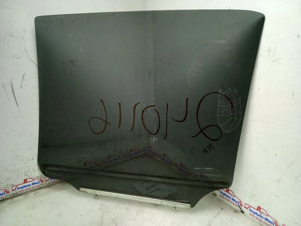 01-07 TOYOTA SEQUOIA LIMITED PASAJERO TRASERO DERECHO CRISTAL Foto 4 de 4