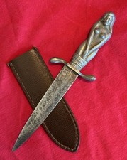 VINTAGE VALOR 102-A - JAPAN NUDE GIRL RARE DAGGER