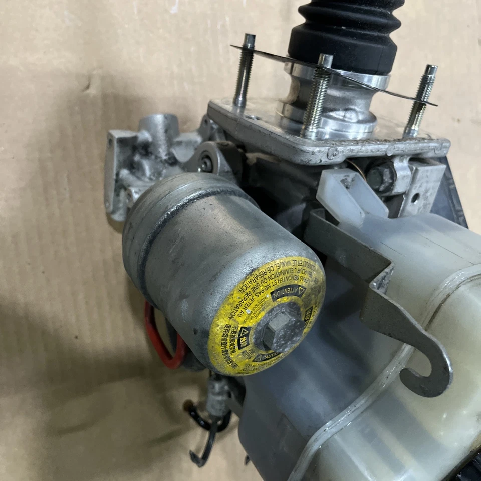 Lexus GX460 2010 ABS bomba de freno antibloqueo y refuerzo de freno OEM Foto 2 de 4