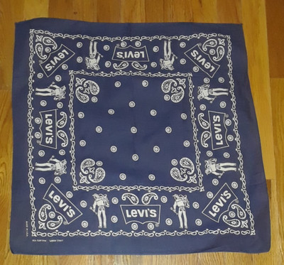 Vintage NWOT LEVI's Blue Cowboy Paisley Cotton Square Bandana 21