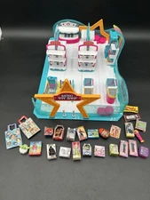 Zuru Mini Brands buildable Mini Toy Shop Play Set Parts Shelving +25 Mini Brands