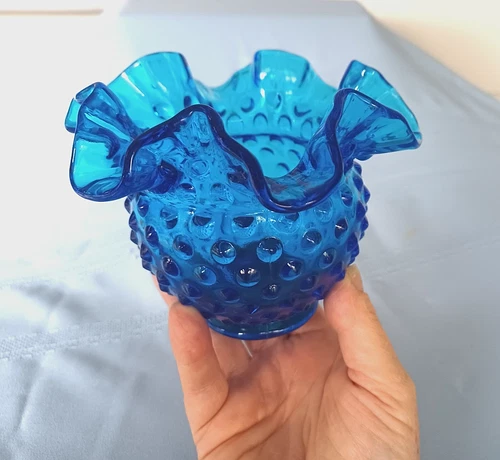 Vtg Fenton Colonial Blue Hobnail Glass Crimped Ruffled Edge Vase/bowl