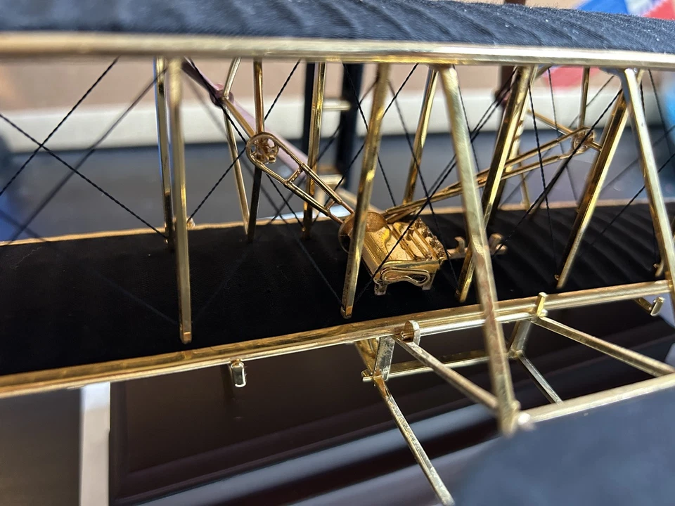 Brand New Franklin Mint 1:40 Wright Brothers Flyer 100th Anniversary - Image 4 of 4