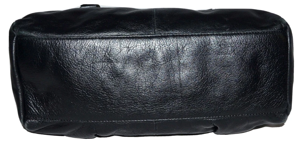 Alfani 黑色荔枝纹柔软皮革大号前翻盖口袋 2 肩带单肩包 — 第 4/4 张图片