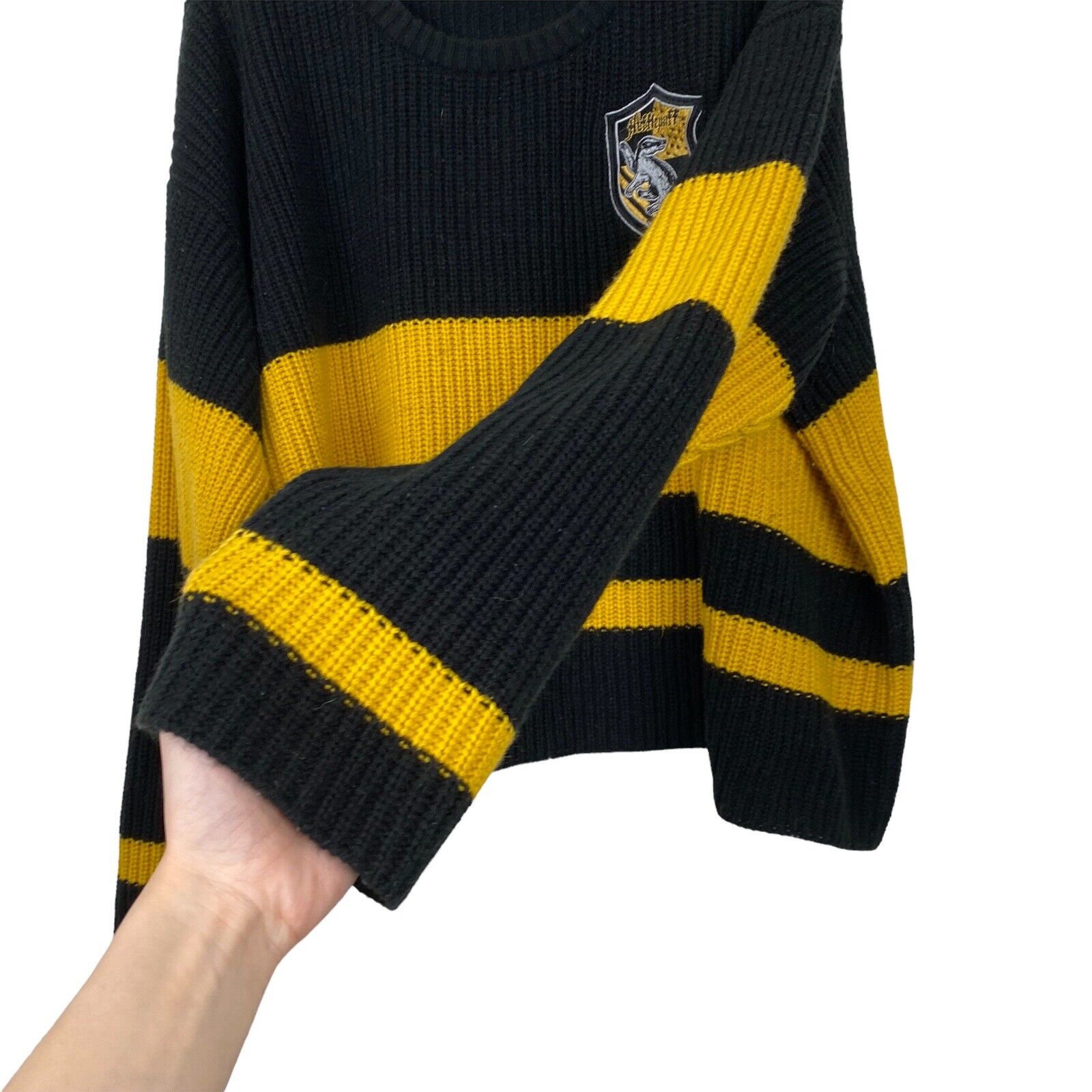 Harry Potter Hufflepuff Womens Size 4 Black & Yellow Long Sleeve Cropped  Sweater | eBay