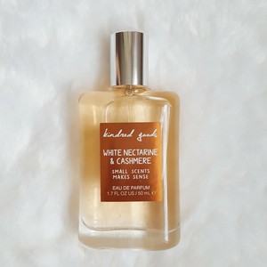 kindred goods white nectarine and cashmere