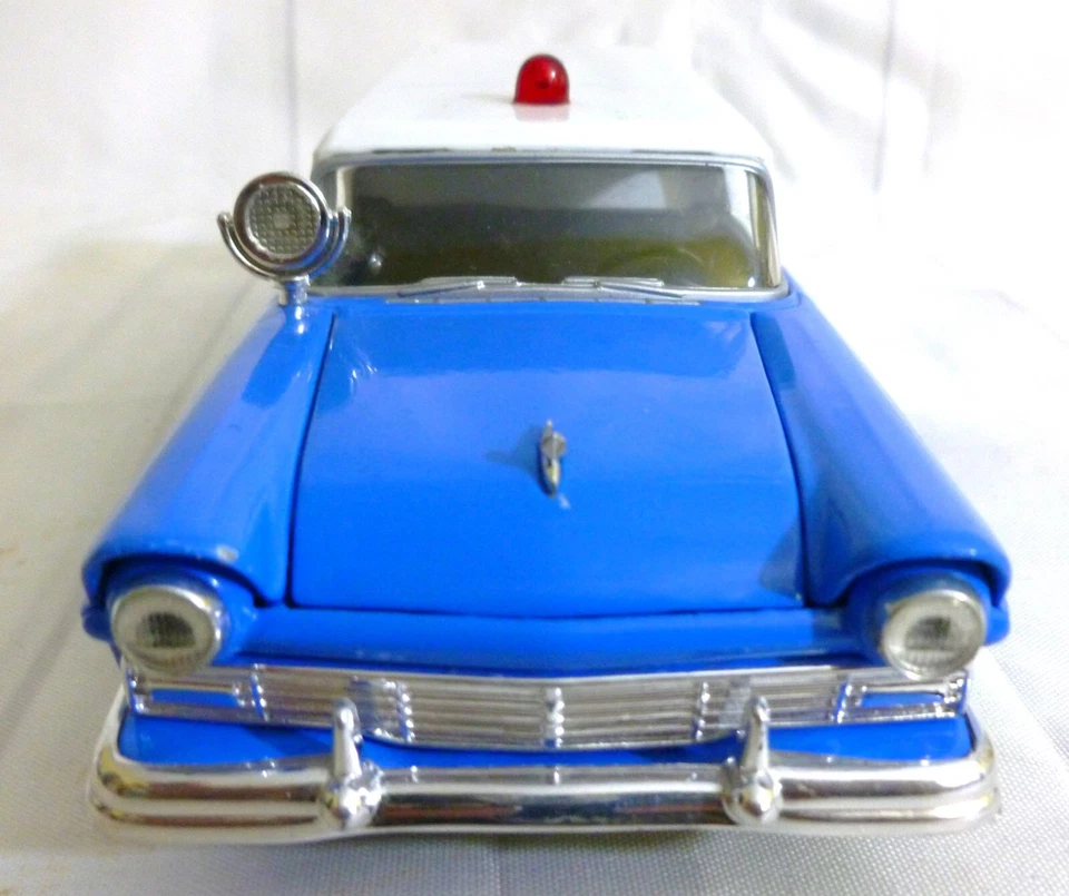 Liberty 经典 1957 年福特警察快递轿车 - 汽车银行 1: 24 - 阅读清单 — 第 2/4 张图片