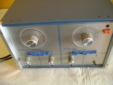 ECI MODEL 40500 SQUARE-SINE WAVE GENERATOR/ RF GENERATOR