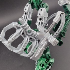 LEGO BIONICLE: TOA INIKA KONGU ( 8731 ) Complete except only 1 Zamor + Spare Pcs