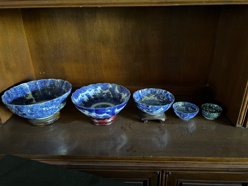 Antique Chinese 5 bowl set blue & white porcelain