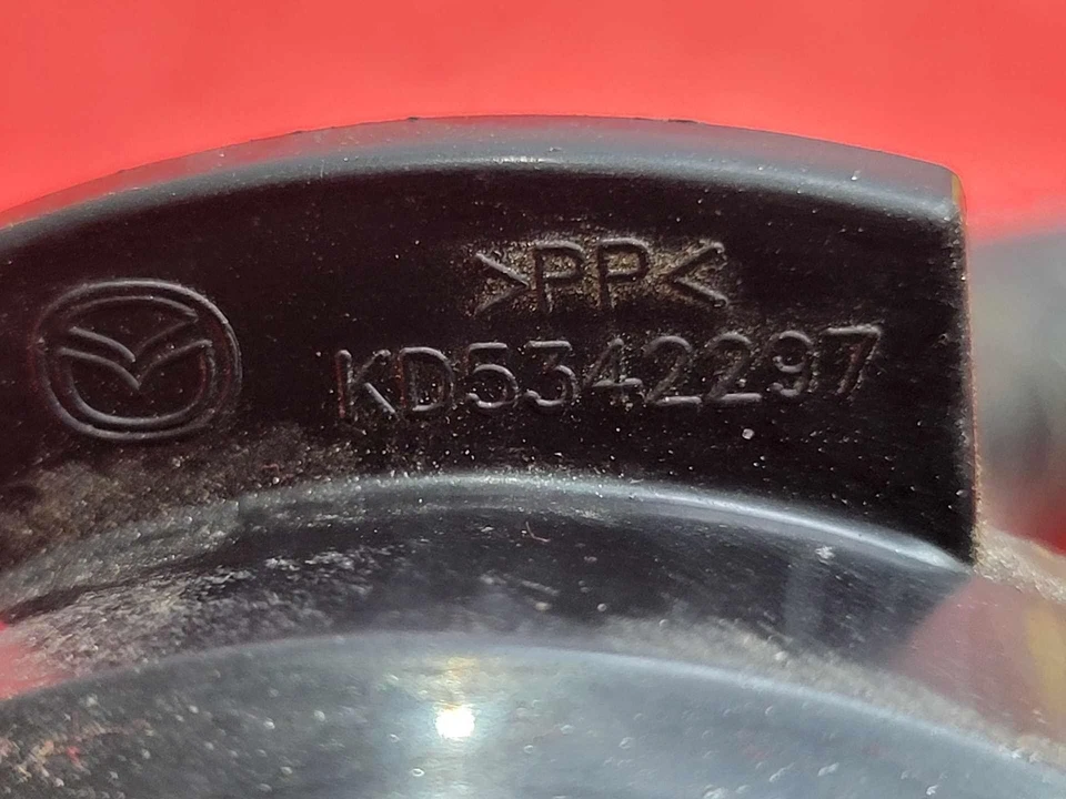 2015-2017 Mazda 6 tubo de enchimento de pescoço de enchimento de combustível original do fabricante GJR942210J - Imagem 4 de 4