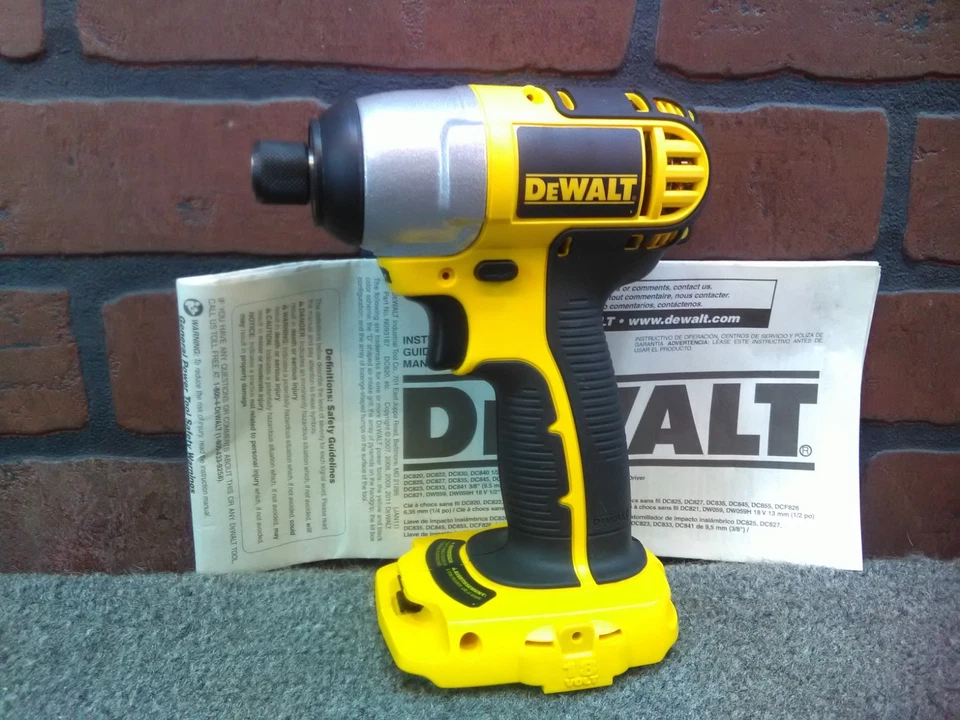 Dewalt DC825 18V 1/4" Impact Driver-***NEW*** - Image 2 of 4