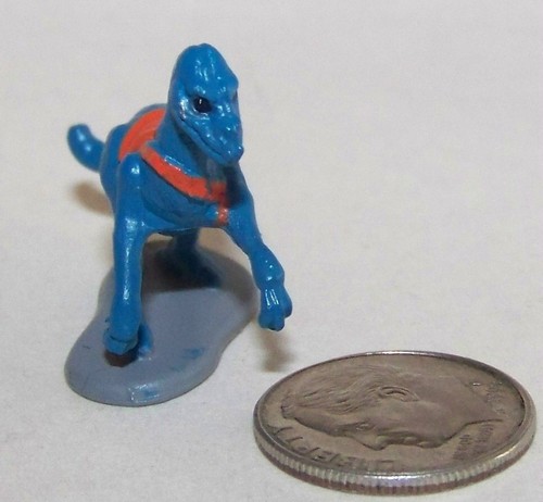 Very Small Micro Machine Plastic Star Wars figure of a Blue Scale with a Saddle - Picture 2 of 2