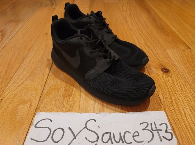 nike roshe run hyperfuse black