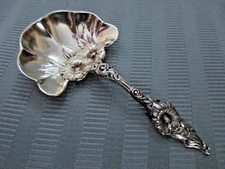WHITING HIBISCUS Bon Bon SPOON 1901 STERLING SILVER .925 Art NOUVEAU Nut Serving