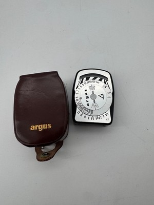 Vintage Argus L3 Light Meter with Leather Case   West Germany