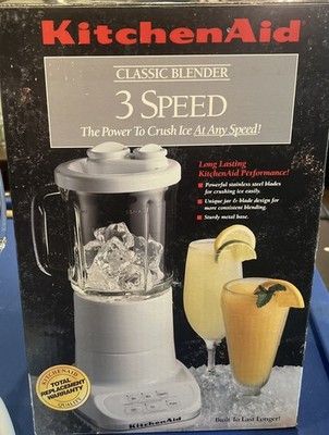 Kitchen Aid Classic White 40 Oz. Blender &Recipe Book-3 Speed (KSB3WH) 
