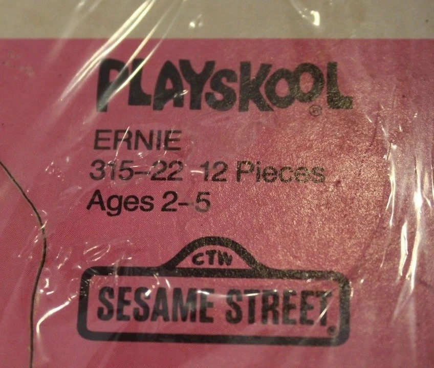 ERNIE IN BUBBLE BATH / 1979 PLAYSKOOL SESAME STREET WOODEN PUZZLE ages 2-5 - Image 4 of 4